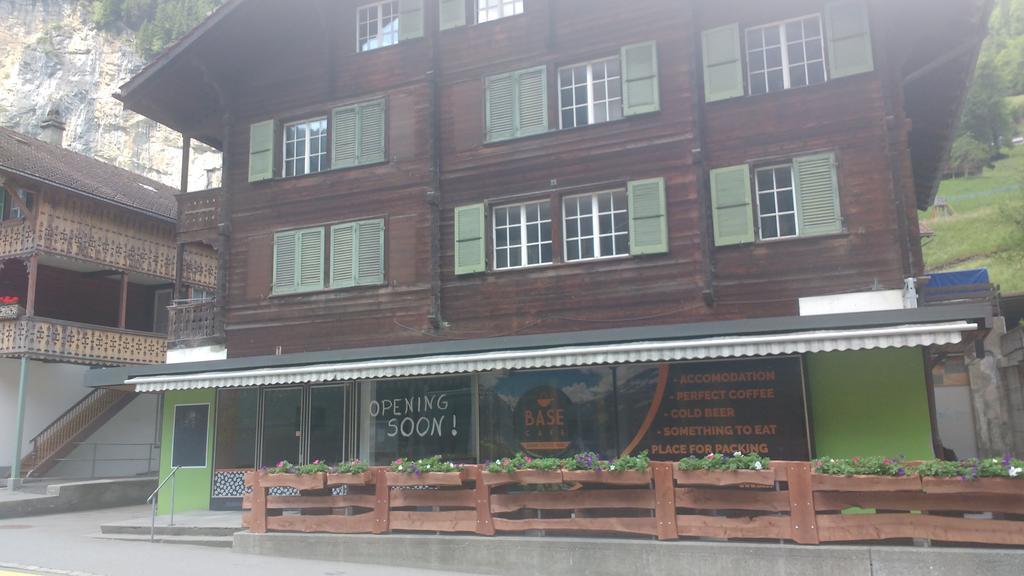 Base Cafe Apartment Lauterbrunnen Exterior photo