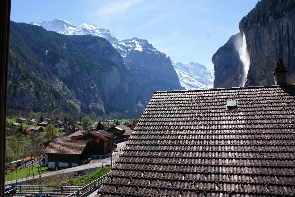 Base Cafe Apartment Lauterbrunnen Exterior photo